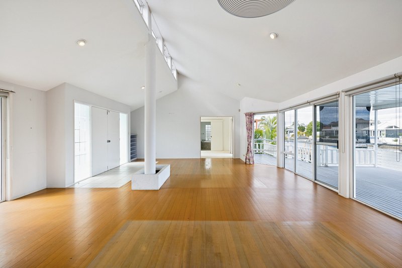 Photo - 115 Pebble Beach Drive, Runaway Bay QLD 4216 - Image 21