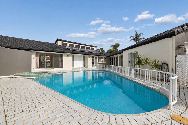 Photo - 115 Pebble Beach Drive, Runaway Bay QLD 4216 - Image 23