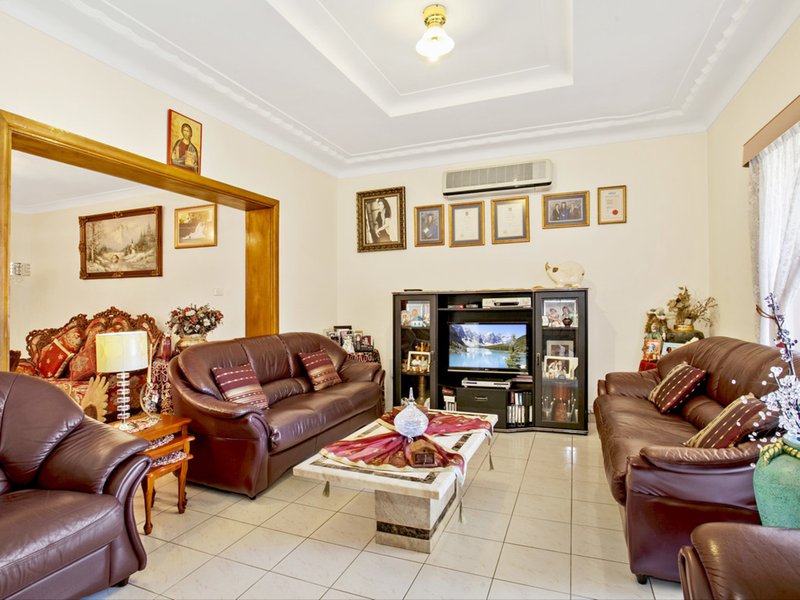 Photo - 115 Pioneer Road, East Corrimal NSW 2518 - Image 3