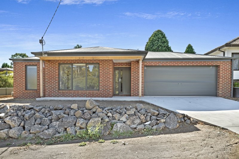 Photo - 1/15 Pryor Street, Mount Pleasant VIC 3350 - Image 1