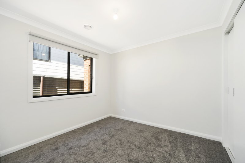 Photo - 1/15 Pryor Street, Mount Pleasant VIC 3350 - Image 8