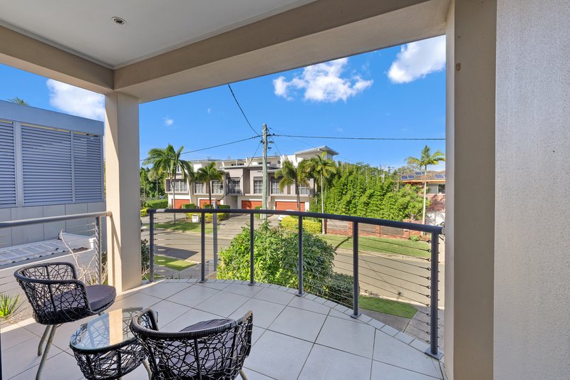 Photo - 1/15 Ray Street, Runaway Bay QLD 4216 - Image 14