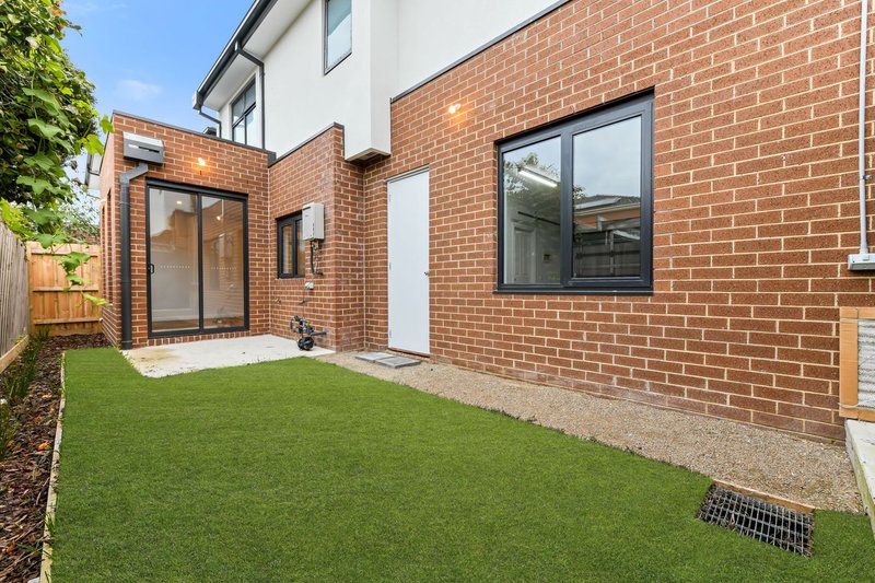 Photo - 1/15 Raymond Street, Noble Park VIC 3174 - Image 11