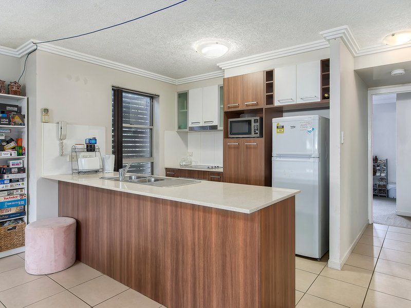 Photo - 1/15 Rhodes Street, Stafford QLD 4053 - Image 3