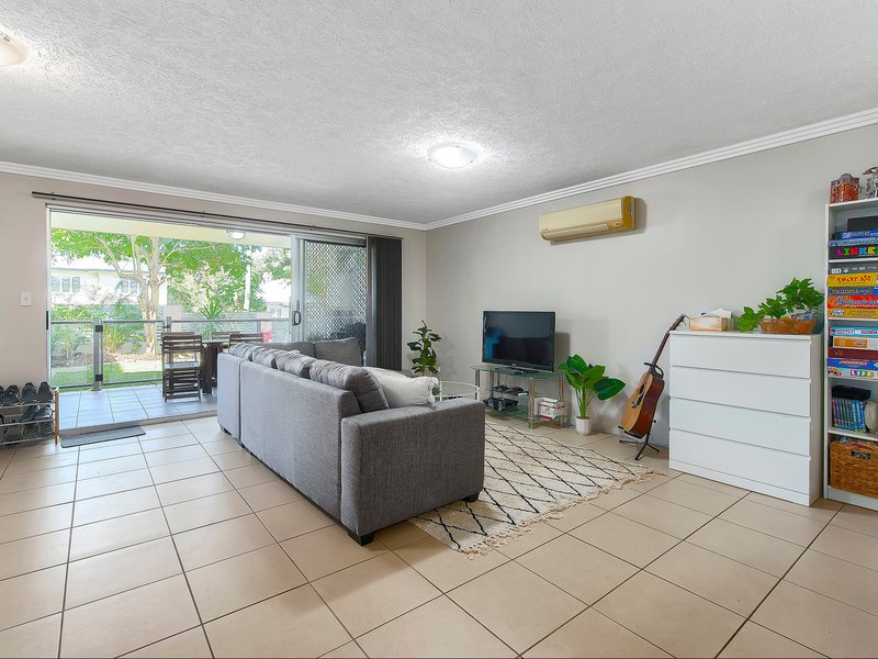 Photo - 1/15 Rhodes Street, Stafford QLD 4053 - Image 4