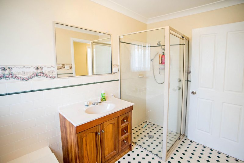 Photo - 115 Richardson Street, Wingham NSW 2429 - Image 14