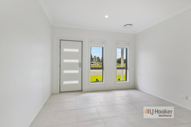 Photo - 1/15 Riparian Circuit, Cessnock NSW 2325 - Image 2