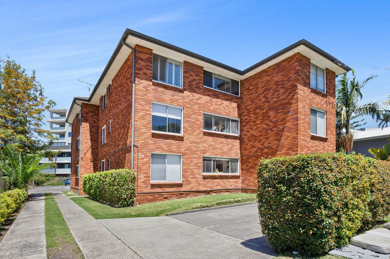 Photo - 1/15 Robinson Street, Wollongong NSW 2500 - Image 2