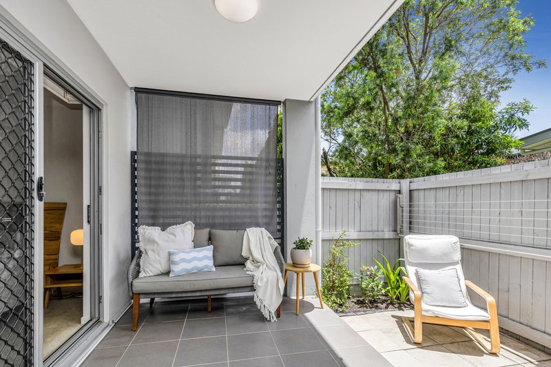 Photo - 1/15 Rolle Street, Holland Park West QLD 4121 - Image 10