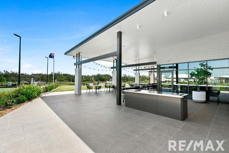 Photo - 11/5 Serenity Drive, Eli Waters QLD 4655 - Image 22