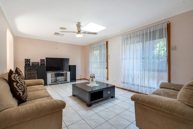 Photo - 115 Shankland Boulevard, Meadow Heights VIC 3048 - Image 3