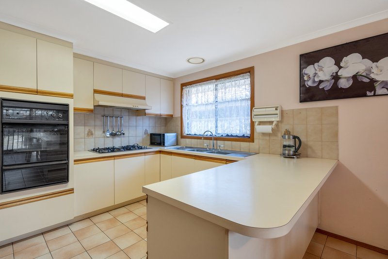 Photo - 115 Shankland Boulevard, Meadow Heights VIC 3048 - Image 7