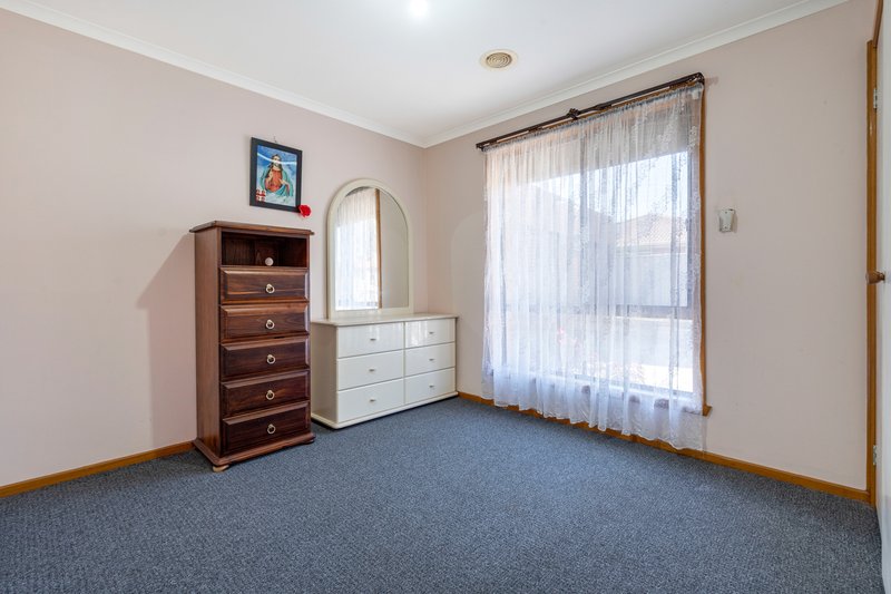 Photo - 115 Shankland Boulevard, Meadow Heights VIC 3048 - Image 10