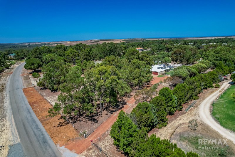 Photo - 115 Sovereign Hill Drive, Gabbadah WA 6041 - Image 3