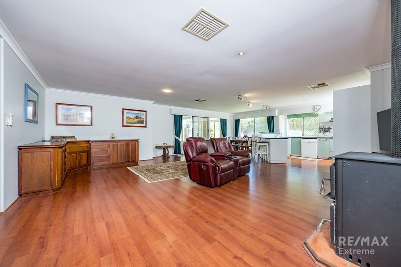 Photo - 115 Sovereign Hill Drive, Gabbadah WA 6041 - Image 7