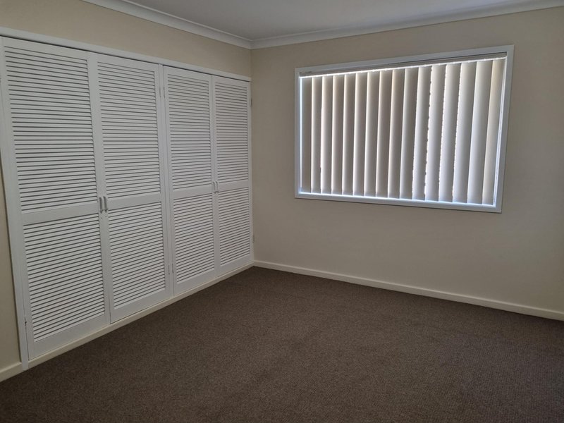 Photo - 1/15 Strathairlie Square, Macgregor QLD 4109 - Image 4