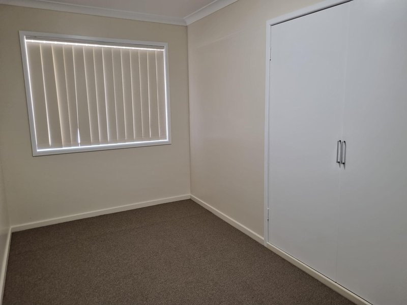 Photo - 1/15 Strathairlie Square, Macgregor QLD 4109 - Image 6