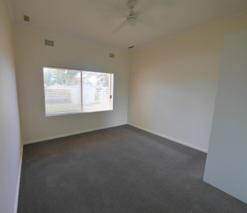 Photo - 115 Taragala Street, Cowra NSW 2794 - Image 6