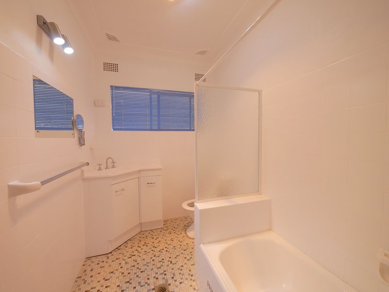 Photo - 115 Taragala Street, Cowra NSW 2794 - Image 8