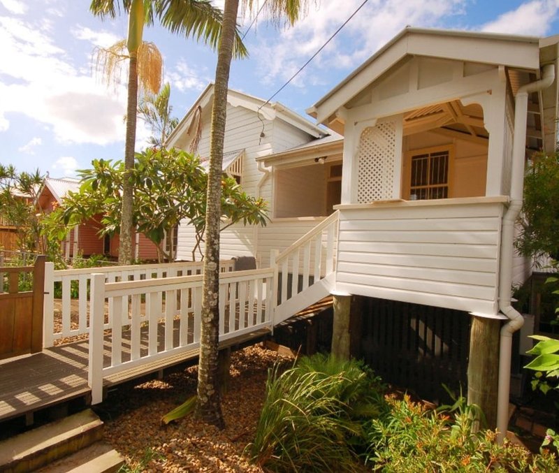 Photo - 1/15 Taylor Street, Woolloongabba QLD 4102 - Image 1