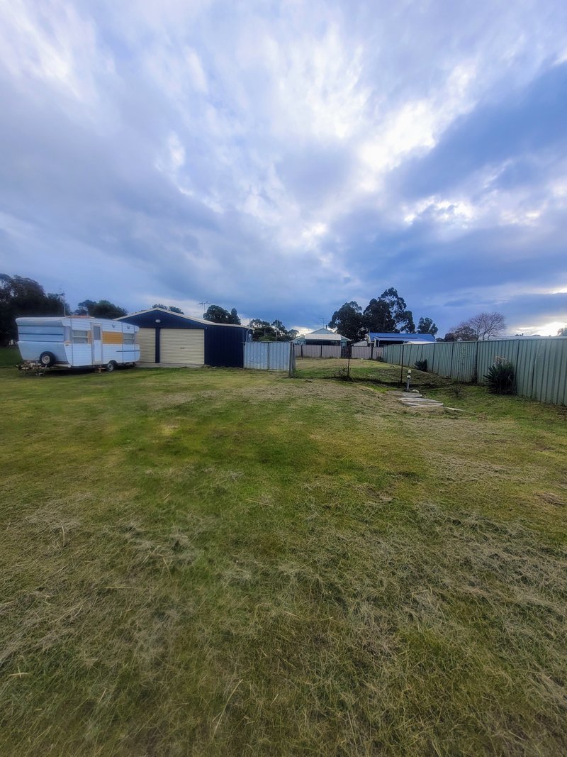 Photo - 115 Third Avenue, Kendenup WA 6323 - Image 12