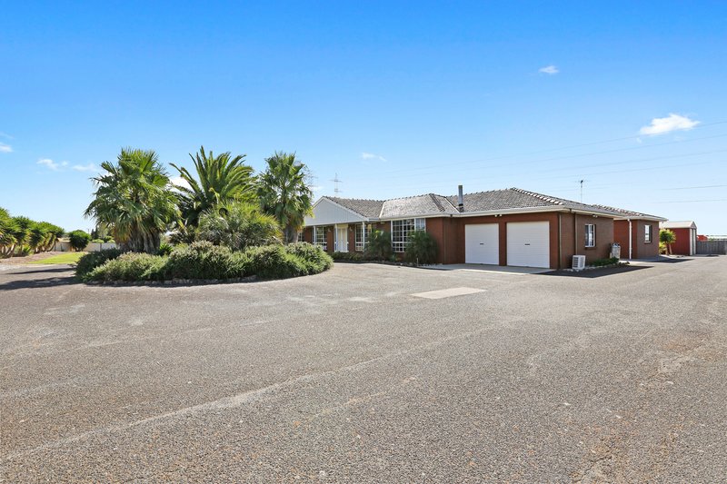 Photo - 115 Tower Hill Drive, Lara VIC 3212 - Image 2