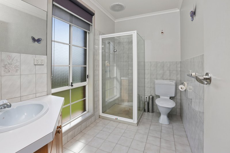 Photo - 115 Tower Hill Drive, Lara VIC 3212 - Image 13