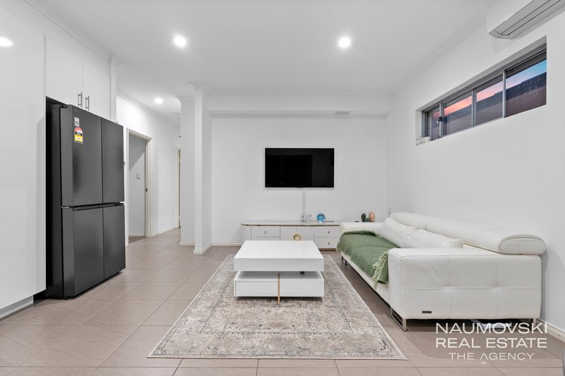 Photo - 1/150 Ravenswood Drive, Nollamara WA 6061 - Image 4