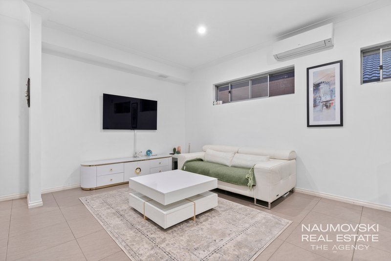 Photo - 1/150 Ravenswood Drive, Nollamara WA 6061 - Image 5