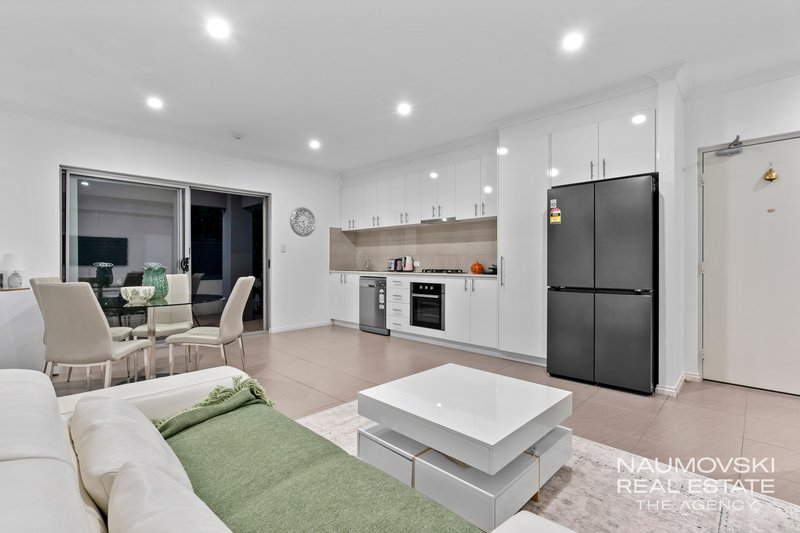 Photo - 1/150 Ravenswood Drive, Nollamara WA 6061 - Image 9