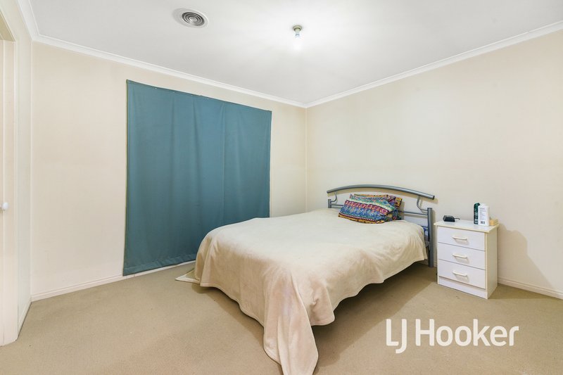 Photo - 1/151 Cairns Road, Hampton Park VIC 3976 - Image 6