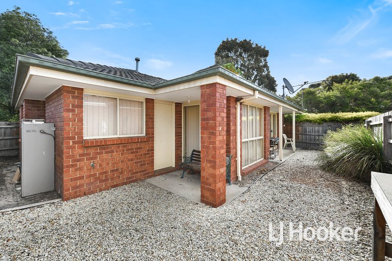 Photo - 1/151 Cairns Road, Hampton Park VIC 3976 - Image 8