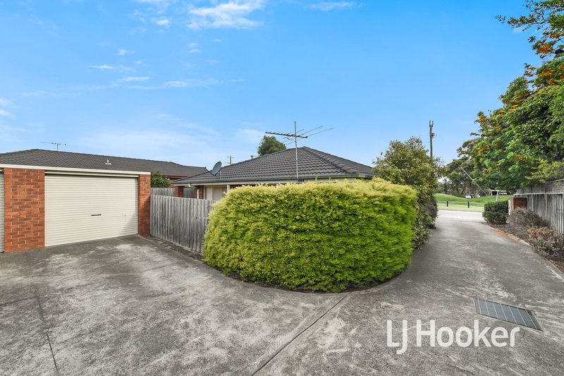 Photo - 1/151 Cairns Road, Hampton Park VIC 3976 - Image 9