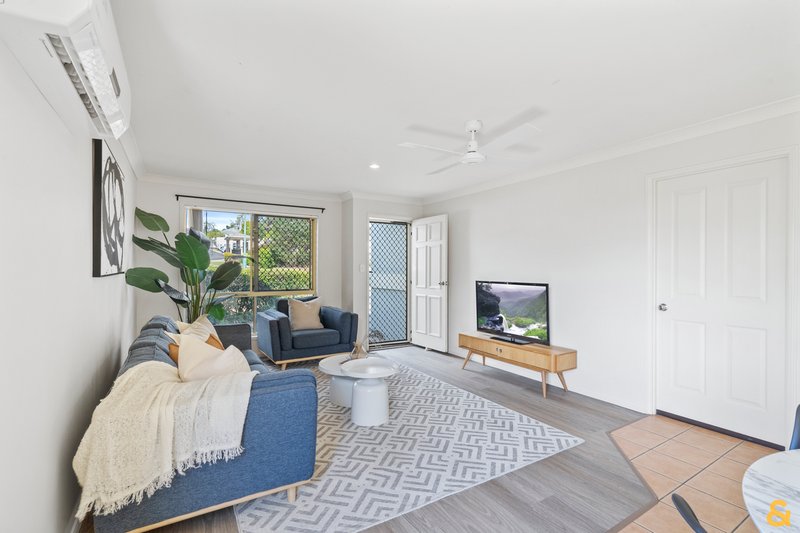 Photo - 11/519 Tingal Road, Wynnum QLD 4178 - Image 6