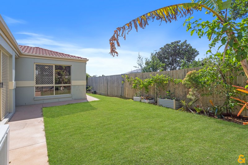 Photo - 11/519 Tingal Road, Wynnum QLD 4178 - Image 13