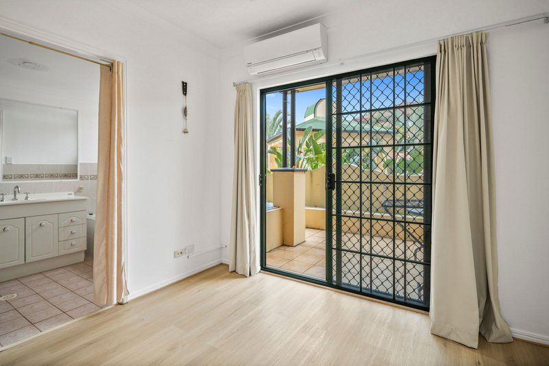 Photo - 1/152-154 High Street, Southport QLD 4215 - Image 6