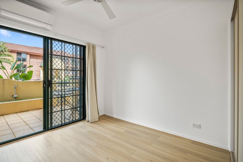 Photo - 1/152-154 High Street, Southport QLD 4215 - Image 7