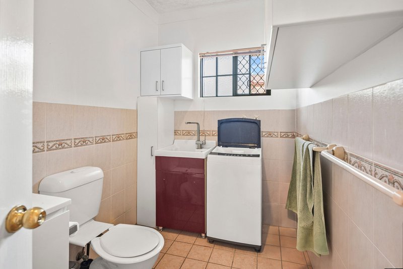 Photo - 1/152-154 High Street, Southport QLD 4215 - Image 10
