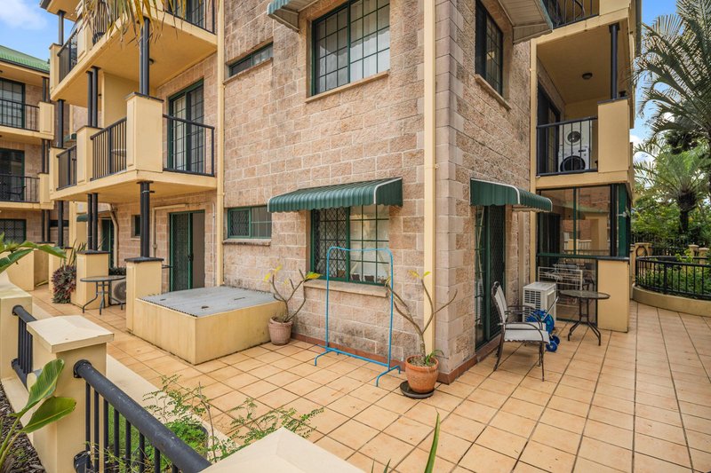 Photo - 1/152-154 High Street, Southport QLD 4215 - Image 13