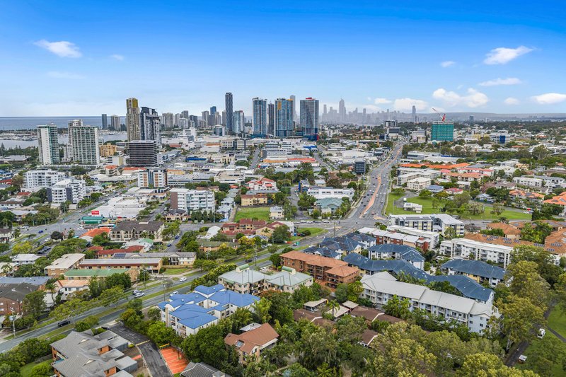 Photo - 1/152-154 High Street, Southport QLD 4215 - Image 15