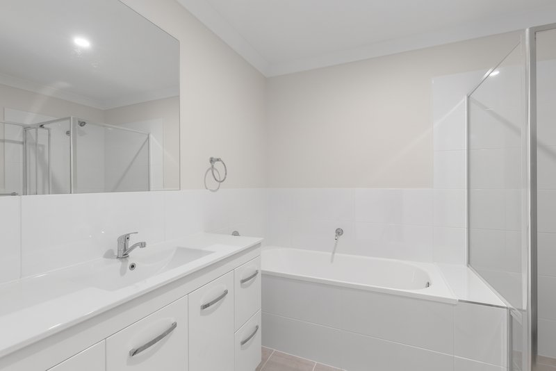 Photo - 1/152 Settlers Boulevard, Chisholm NSW 2322 - Image 8