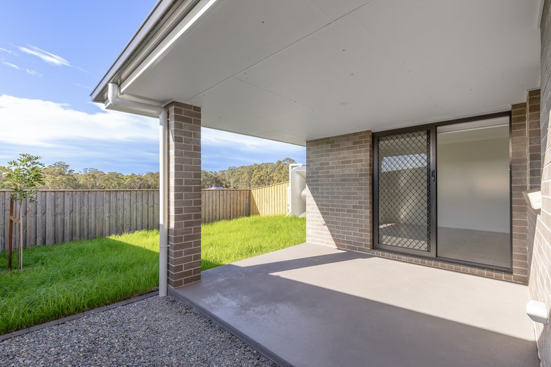 Photo - 1/152 Settlers Boulevard, Chisholm NSW 2322 - Image 9