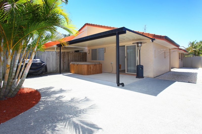 Photo - 1/154 Kumbari Avenue, Labrador QLD 4215 - Image