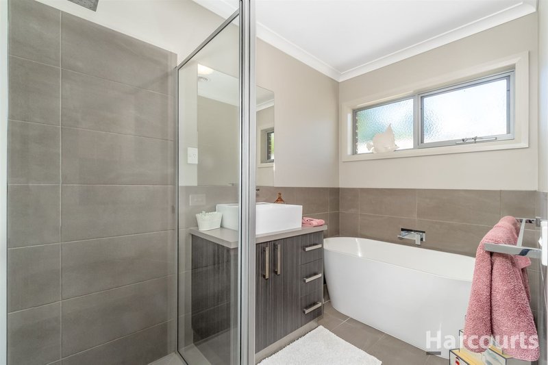 Photo - 1/154 Narracan Drive, Newborough VIC 3825 - Image 10