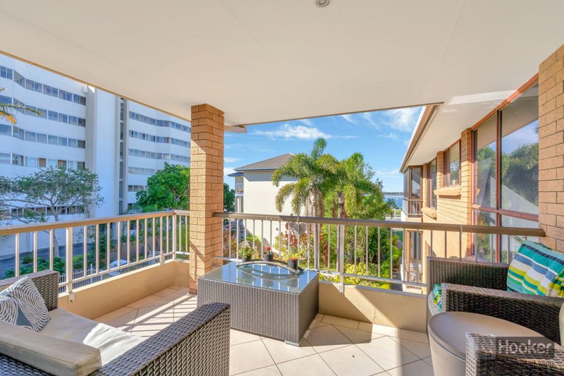 Photo - 11/548 Marine Parade, Biggera Waters QLD 4216 - Image 3