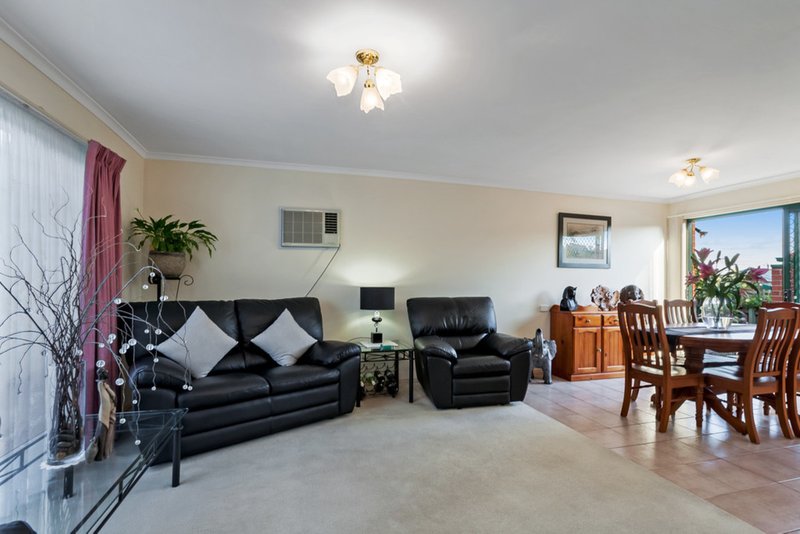 Photo - 11/59 St Vigeons Road, Reservoir VIC 3073 - Image 4