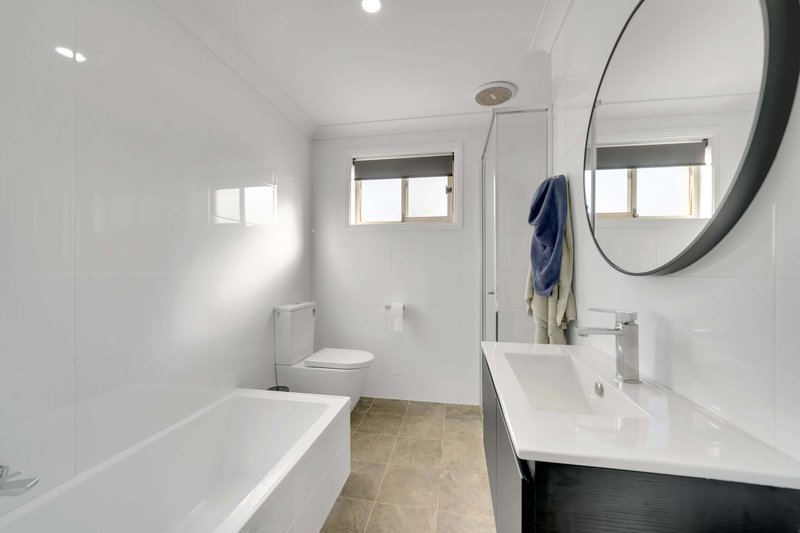 Photo - 1/159 Weblands Street, Aberglasslyn NSW 2320 - Image 6
