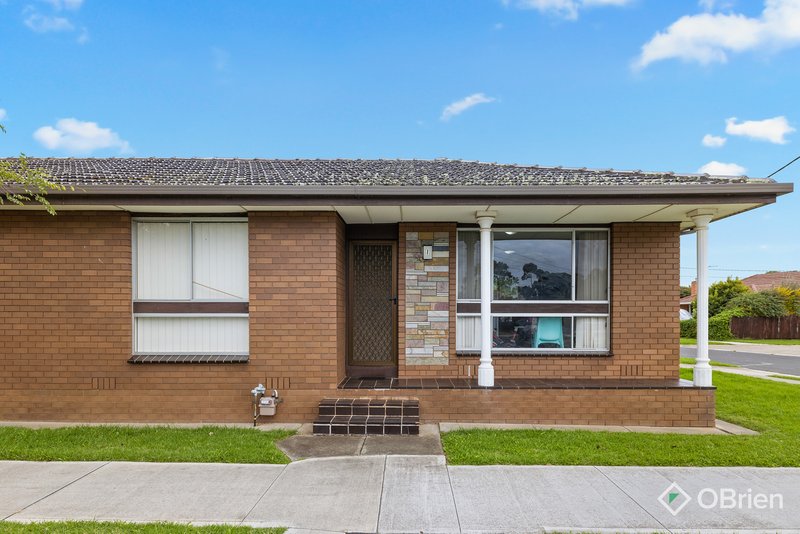 Photo - 1/16-18 Powell Drive, Hoppers Crossing VIC 3029 - Image 1