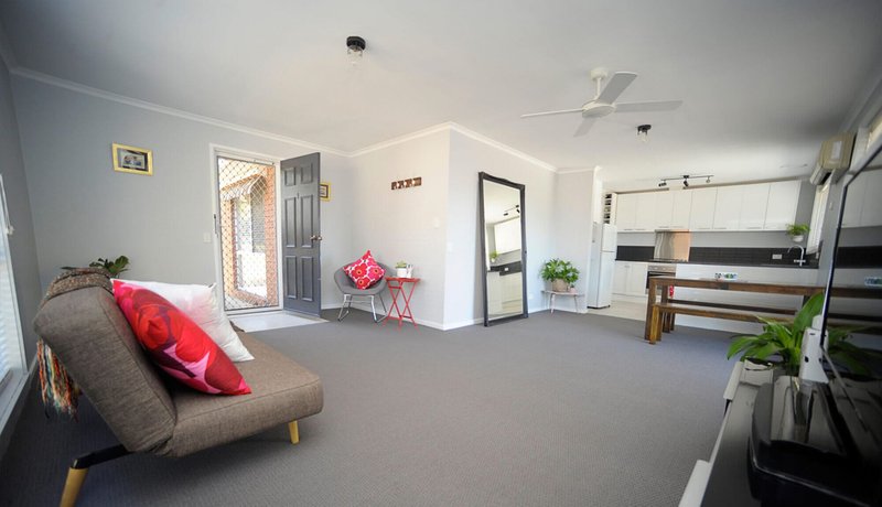 Photo - 1/16-18 Southdown Crescent, Belmont VIC 3216 - Image 3