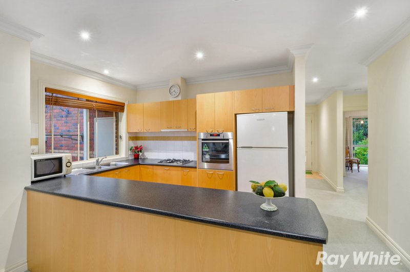 Photo - 1/16-18 Stuart Avenue, Cheltenham VIC 3192 - Image 6